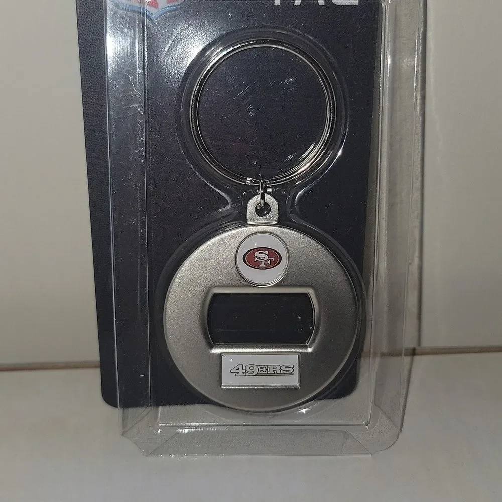 New Official NFL San Francisco 49ers Ez Opener Bottle Key Ring Keychain - Silver